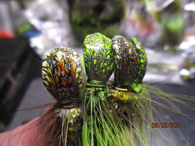 Crinkle painted jig heads for sale