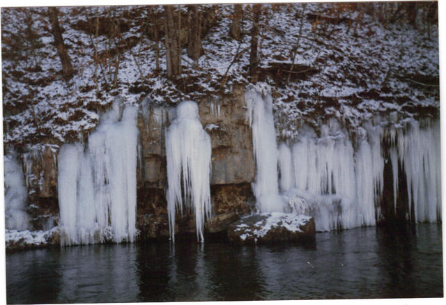 Name:  20090126 Icy Bluff on Current River.jpg
Views: 576
Size:  63.8 KB