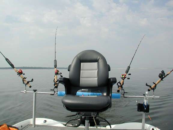 https://www.crappie.com/crappie/attachments/main-crappie-fishing-forum/20663d1221444825-need-rod-holders-boat-rodholder1-jpg