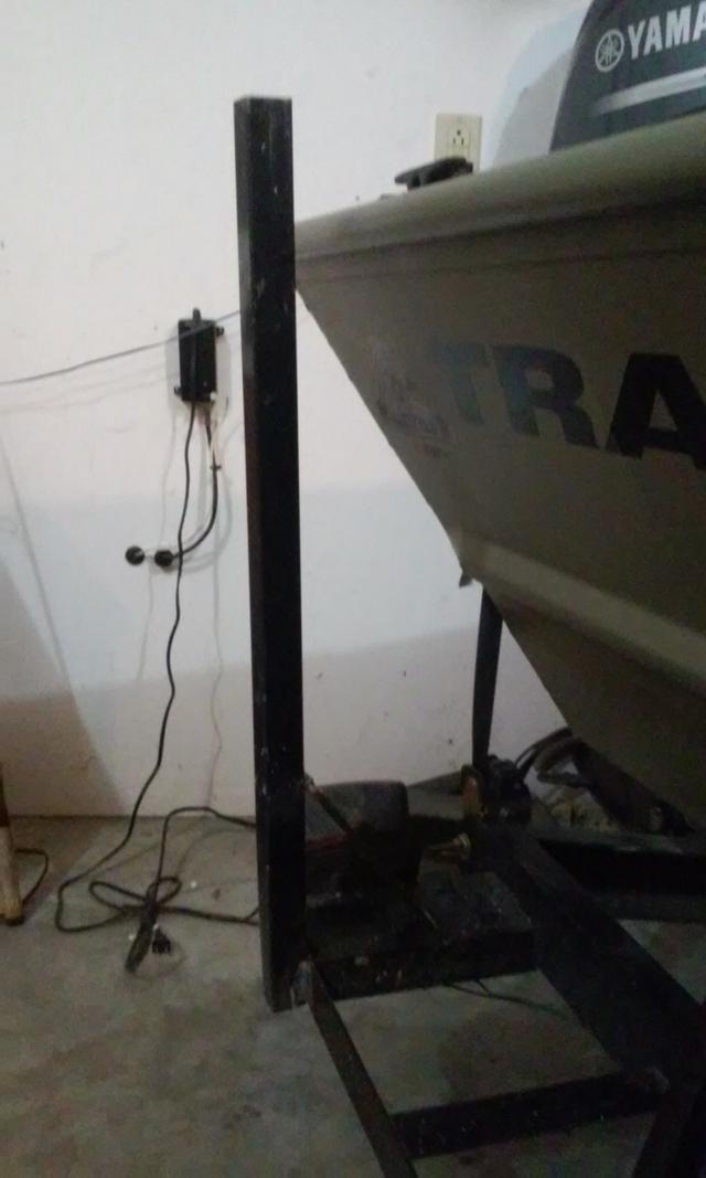 DIY boat trailer guide post