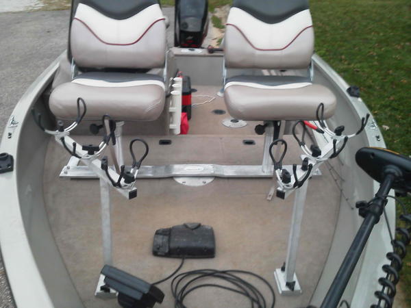 https://www.crappie.com/crappie/attachments/main-crappie-fishing-forum/75641d1323828612-need-ideas-front-double-seats-please-share-front-double-seat-mount-jpg