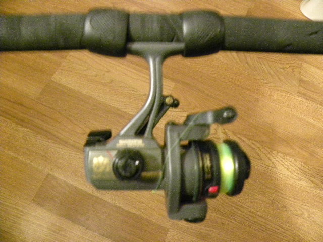Zebco Crappie Cane Stik with a Shimano AXUL-S spinning reel